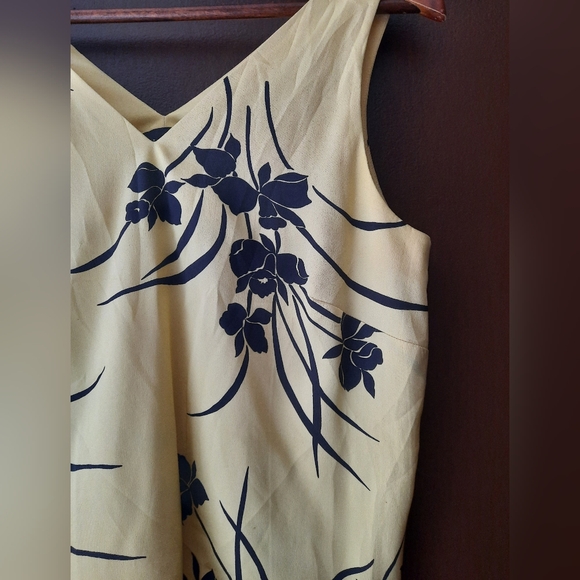 Studio G Silk Blouse - Picture 2 of 6